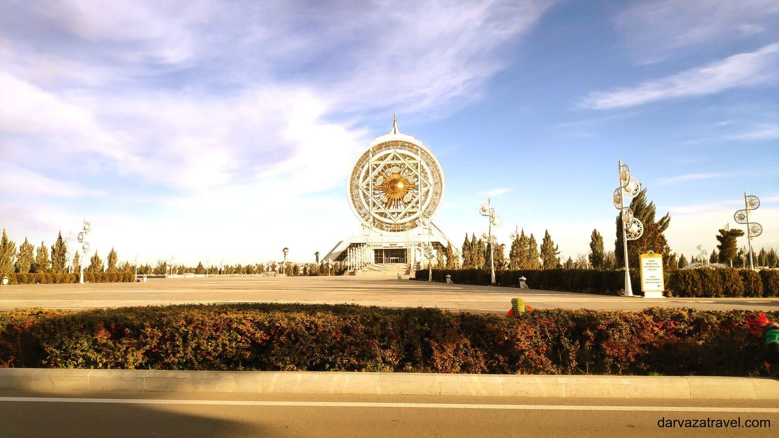 Ашхабад и колесо обозрения Алем в турах Ashgabat Tour